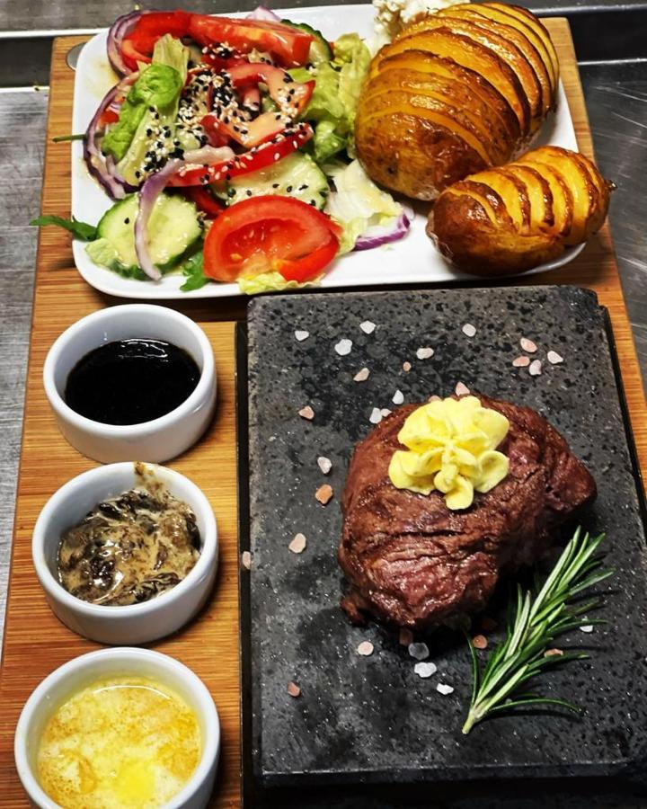 Restauracja I Noclegi Izba Rybacka W Krainie Wygaslych Wulkanow Podgorki Exterior photo