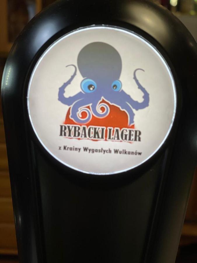 Restauracja I Noclegi Izba Rybacka W Krainie Wygaslych Wulkanow Podgorki Exterior photo